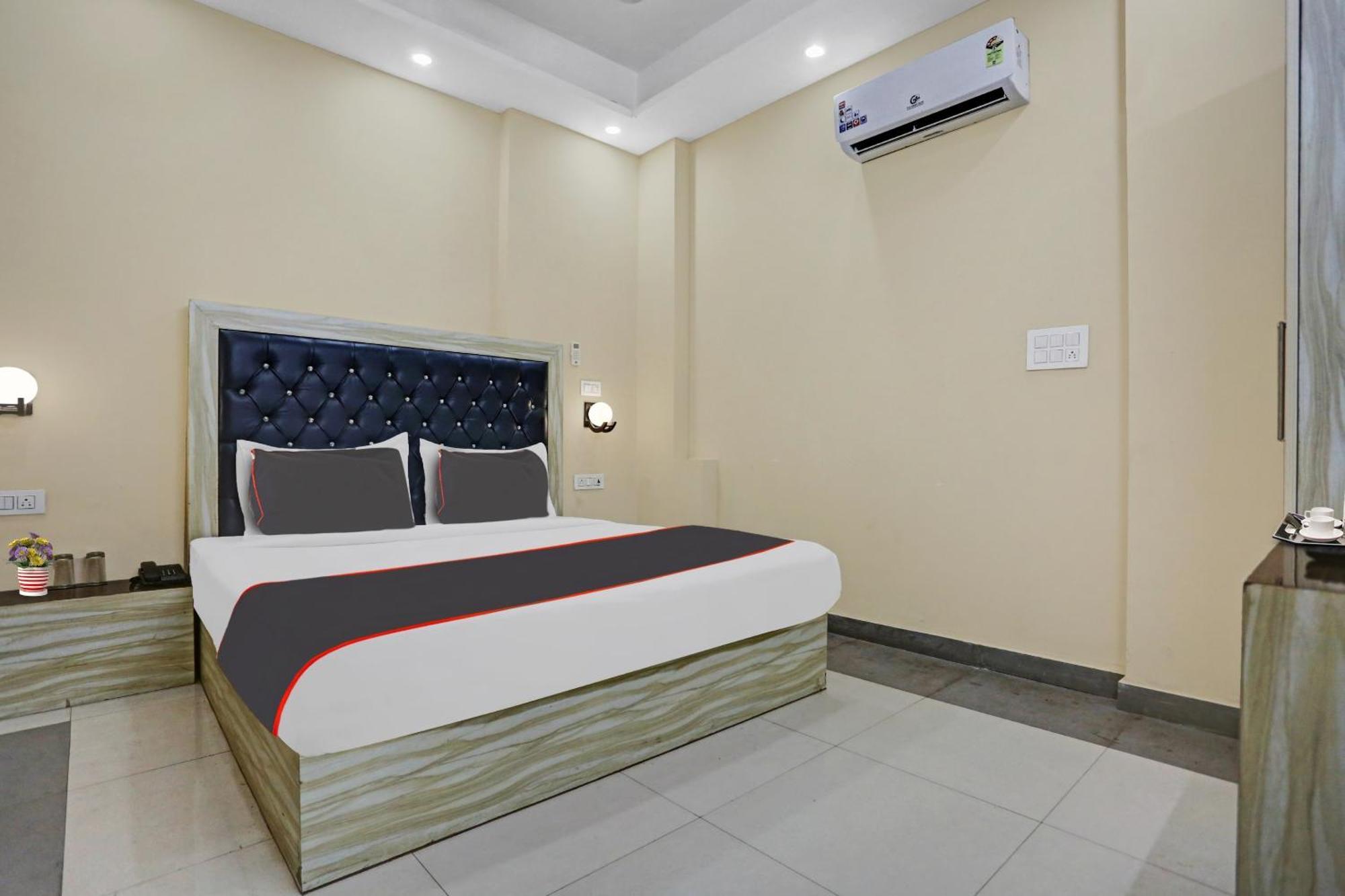 Hotel Collection O Metro View Ashok Vihar Near Shalimar Bagh Metro Station Nowe Delhi Zewnętrze zdjęcie